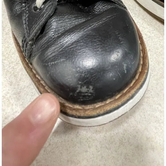 Dr Martens Carris Men’s Size 11 Sneakers Casual Black Soft Leather Lace Up Shoes